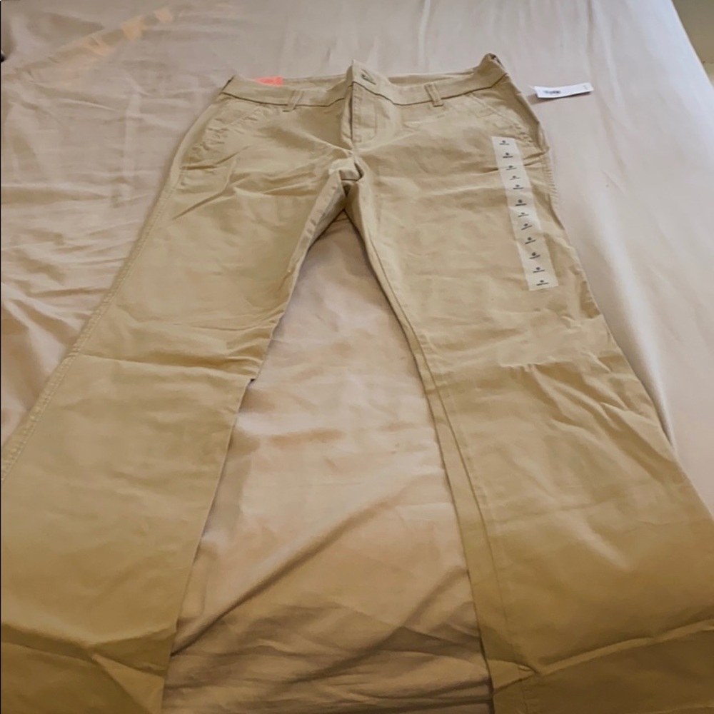 Women’s size 6 bootcut khaki pants from old navy